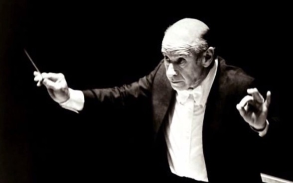 Conductor Erich Leinsdorf breaks the news of Kennedy's assassination, plays Beethoven's 3rd.